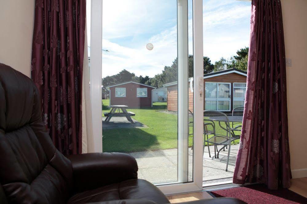 Atlantic Bays Holiday Park Padstow Exterior foto